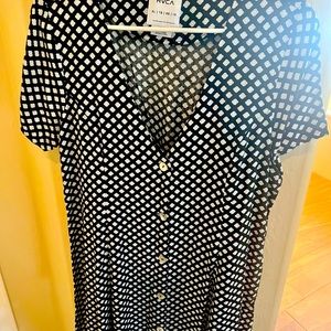 RVCA Dress Size XL 14 Black and White